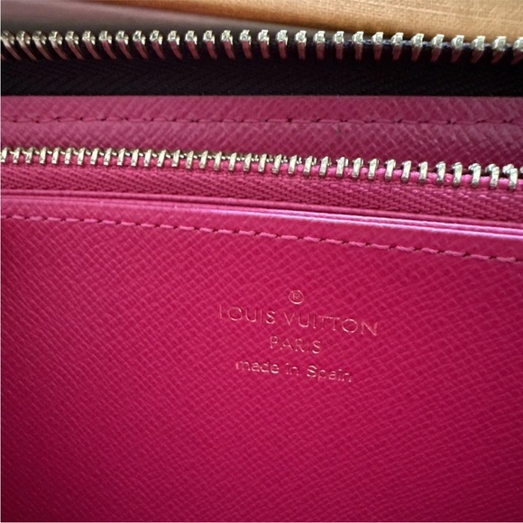 💙 Louis Vuitton Vivienne Holiday Damier Zippy Long Wallet Limited Edition 2019❄️ - Picture 13 of 15